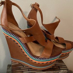 Gianni Bini tribal wedges
